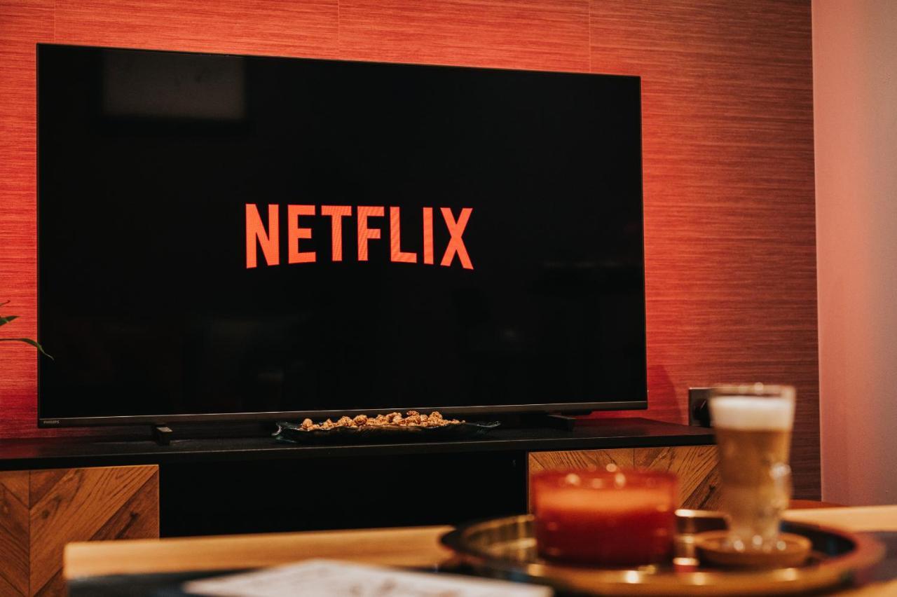 Circa17- Entire Apt, Free Parking, Gym, City Central & Free Netflix Μπράκνελ Εξωτερικό φωτογραφία