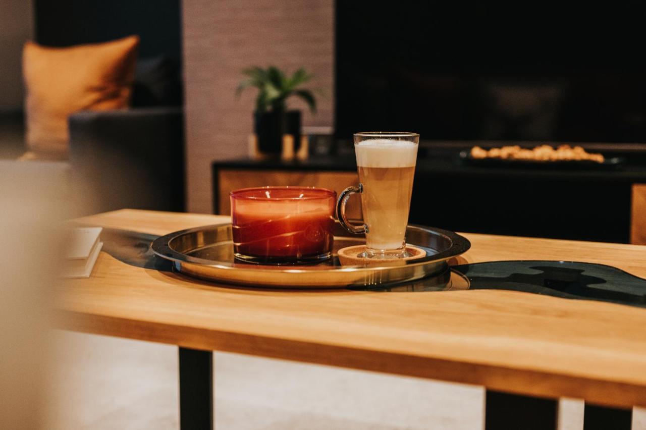 Circa17- Entire Apt, Free Parking, Gym, City Central & Free Netflix Μπράκνελ Εξωτερικό φωτογραφία